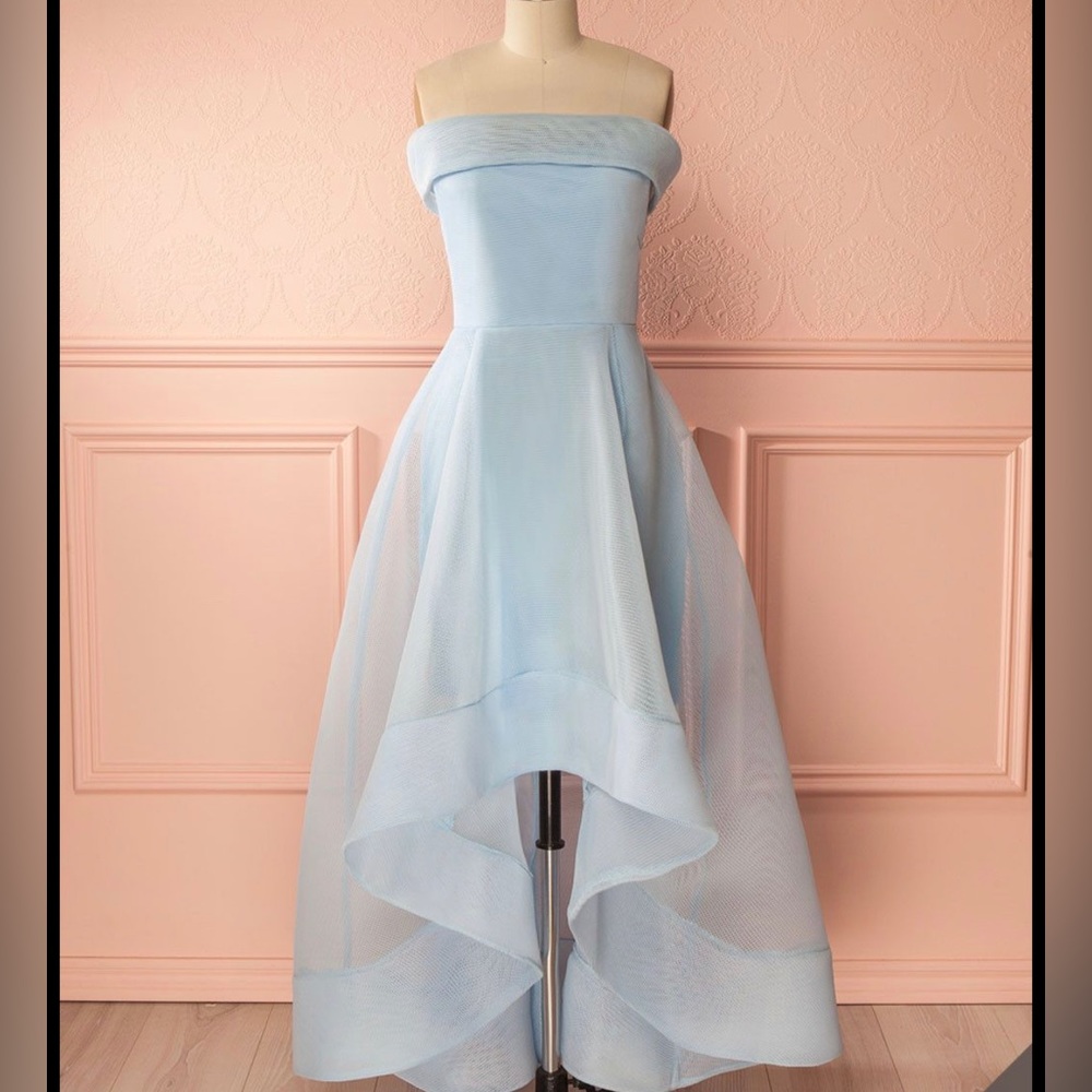 Blue strapless prom dress
